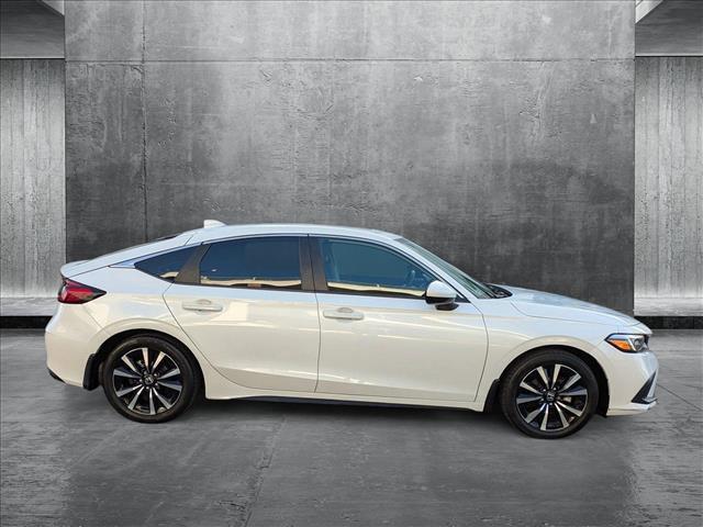 Photo of 2023 Platinum White Pearl Honda Civic
