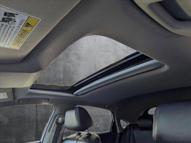 Photo of 2023 Platinum White Pearl Honda Civic