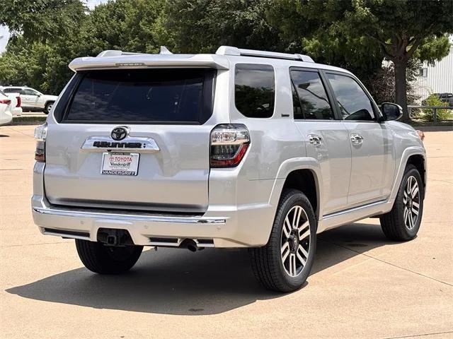Photo of 2022 Classic Silver Toyota 4Runner