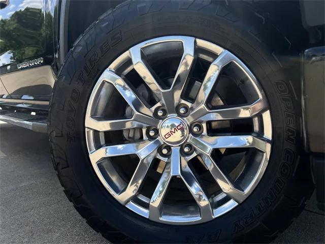Photo of 2020 Onyx Black GMC Sierra 1500