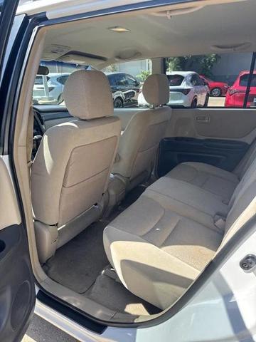 Photo of 2003 Super White Toyota Highlander