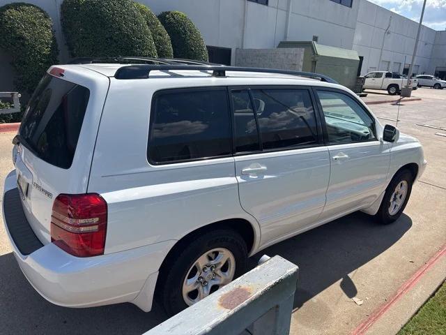 Photo of 2003 Super White Toyota Highlander