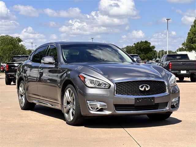 2016 Infiniti Q70L