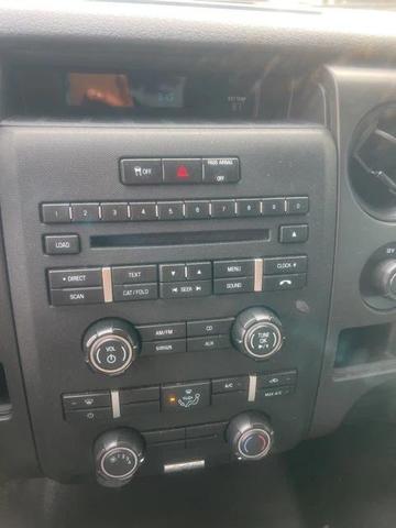 Photo of 2014 Oxford White Ford F-150