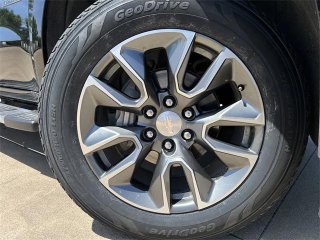 Photo of 2023 Black Chevrolet Silverado 1500