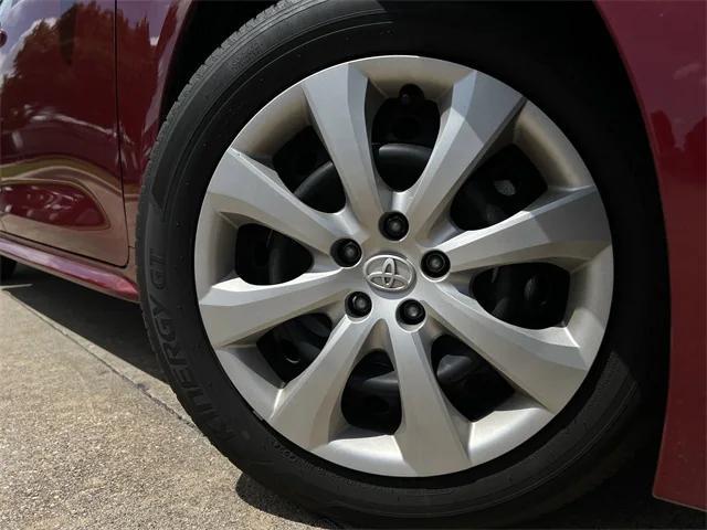 Photo of 2025 Ruby Flare Pearl Toyota Corolla
