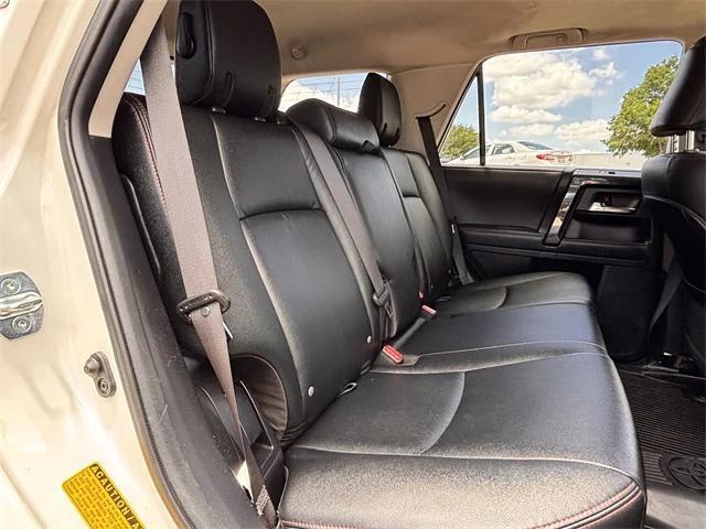 Photo of 2021 Super White Toyota 4Runner