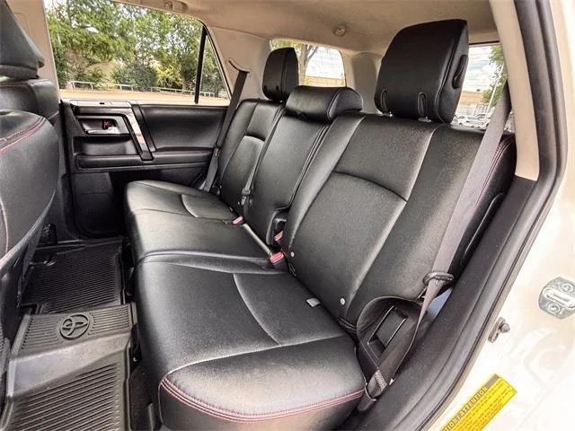 Photo of 2021 Super White Toyota 4Runner