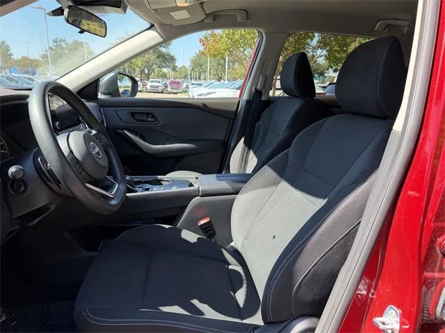 Photo of 2023 Scarlet Ember Tintcoat Nissan Rogue