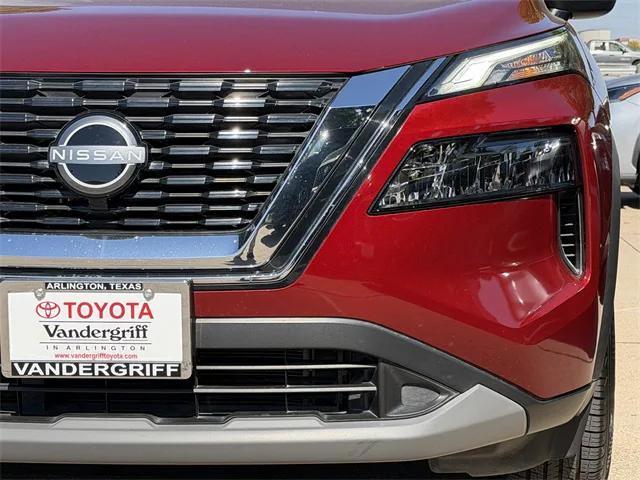 Photo of 2023 Scarlet Ember Tintcoat Nissan Rogue