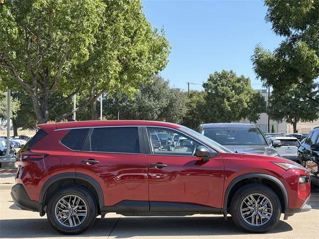 Photo of 2023 Scarlet Ember Tintcoat Nissan Rogue