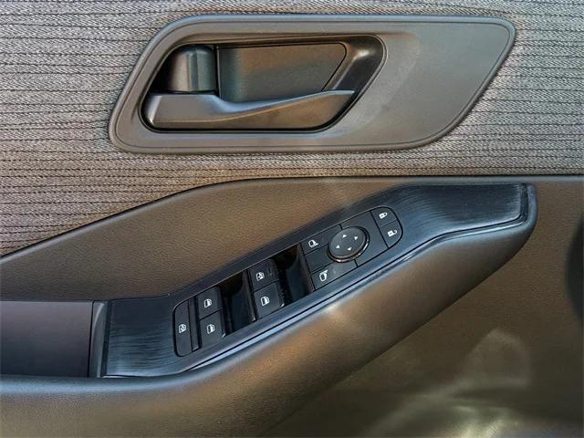 Photo of 2023 Scarlet Ember Tintcoat Nissan Rogue
