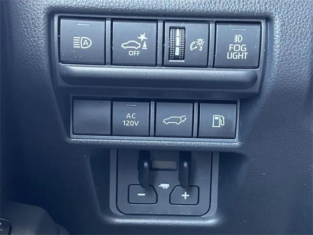 Photo of 2024 Meteor Shower Toyota Land Cruiser