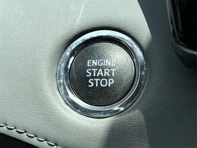 Photo of 2022 Ruby Flare Pearl Toyota Highlander