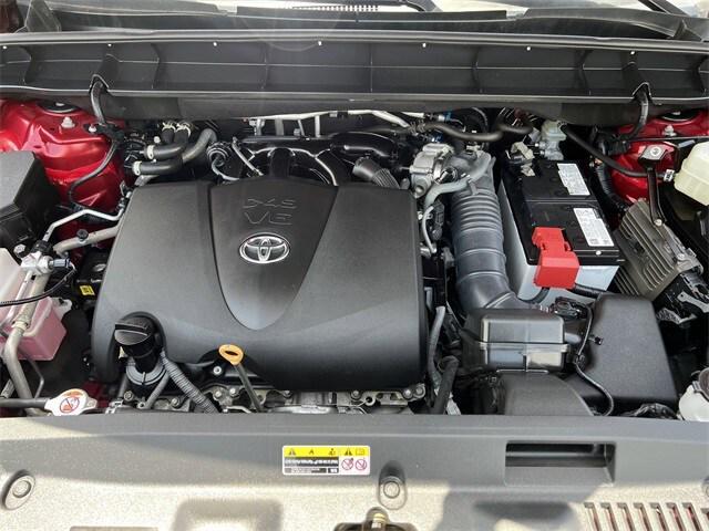 Photo of 2022 Ruby Flare Pearl Toyota Highlander