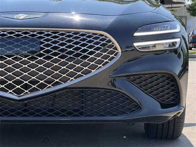 Photo of 2025 Vik Black Genesis G70