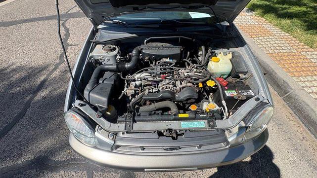Photo of 2002 Platinum Silver Metallic Subaru Outback