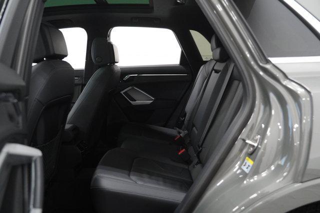 Photo of 2022 Gray Audi Q3