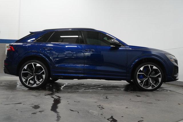 Photo of 2021 Blue Audi RS Q8