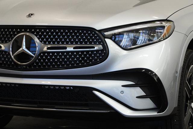 Photo of 2025 Silver Mercedes-Benz GLC 300