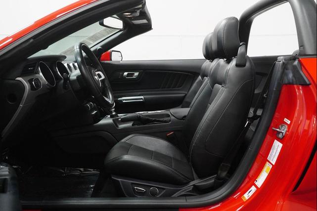 Photo of 2019 Race Red Ford Mustang