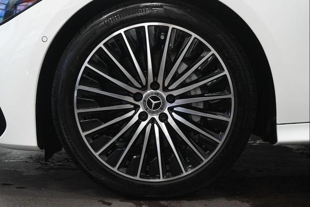 Photo of 2025 Polar White Mercedes-Benz CLE 300