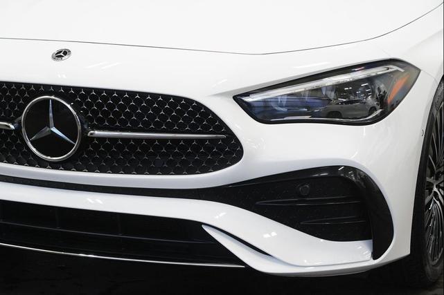 Photo of 2025 Polar White Mercedes-Benz CLE 300