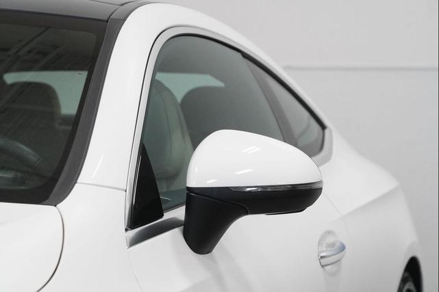 Photo of 2025 Polar White Mercedes-Benz CLE 300