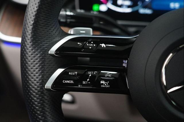 Photo of 2025 Polar White Mercedes-Benz CLE 300