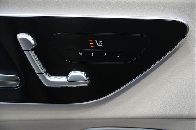 Photo of 2025 Polar White Mercedes-Benz CLE 300