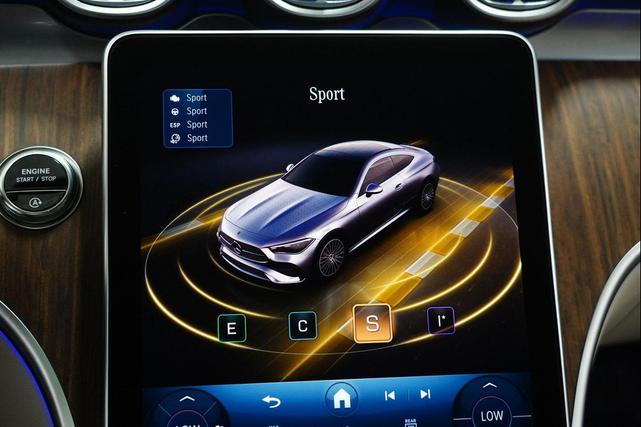 Photo of 2025 Polar White Mercedes-Benz CLE 300