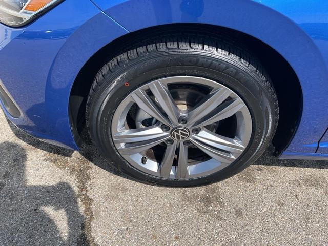 Photo of 2024 Rising Blue Metallic Volkswagen Jetta