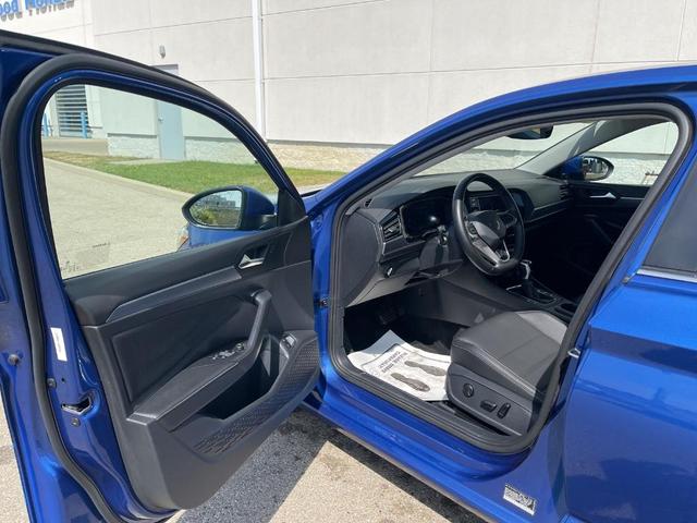 Photo of 2024 Rising Blue Metallic Volkswagen Jetta