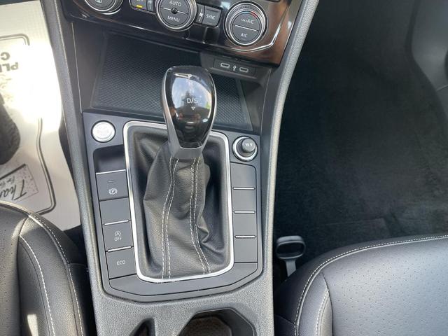 Photo of 2024 Rising Blue Metallic Volkswagen Jetta