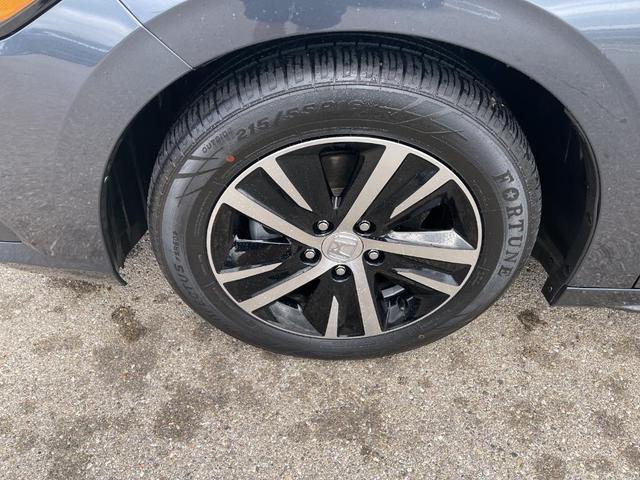 Photo of 2024 Meteorite Gray Metallic Honda Civic
