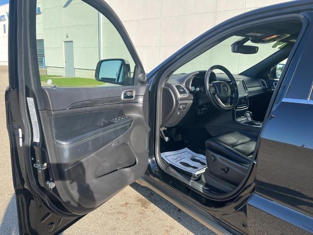 Photo of 2019 Diamond Black Jeep Grand Cherokee
