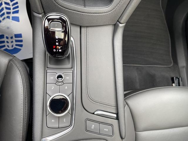 Photo of 2025 Stellar Black Metallic Cadillac XT6