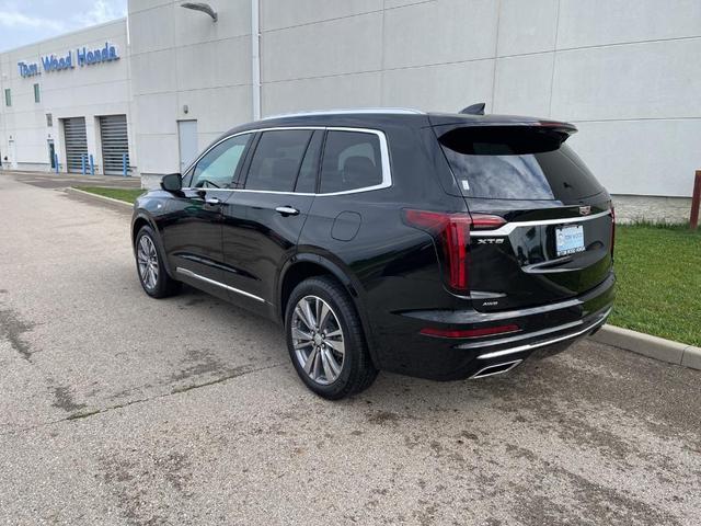 Photo of 2025 Stellar Black Metallic Cadillac XT6