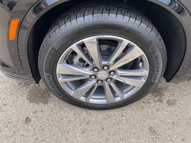 Photo of 2025 Stellar Black Metallic Cadillac XT6