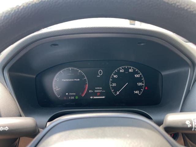 Photo of 2026 Platinum White Pearl Honda HR-V