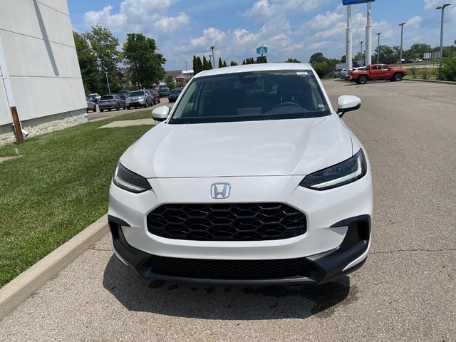Photo of 2026 Platinum White Pearl Honda HR-V
