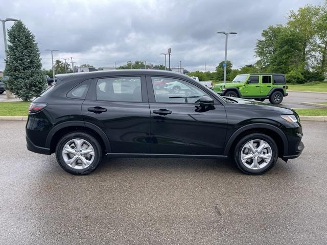 Photo of 2025 Crystal Black Pearl Honda HR-V