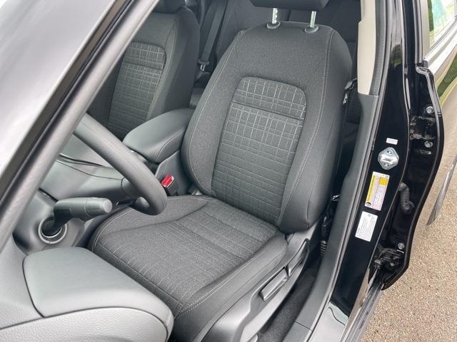 Photo of 2025 Crystal Black Pearl Honda HR-V