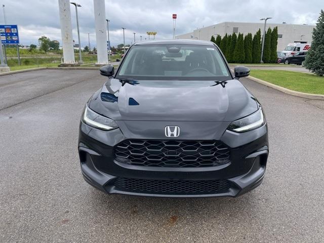 Photo of 2025 Crystal Black Pearl Honda HR-V