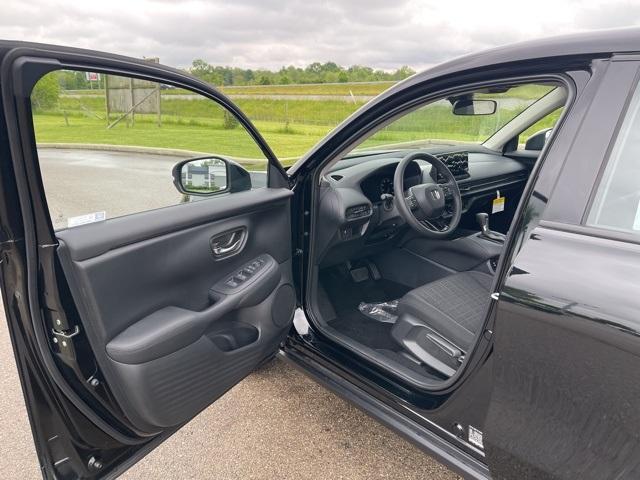 Photo of 2025 Crystal Black Pearl Honda HR-V