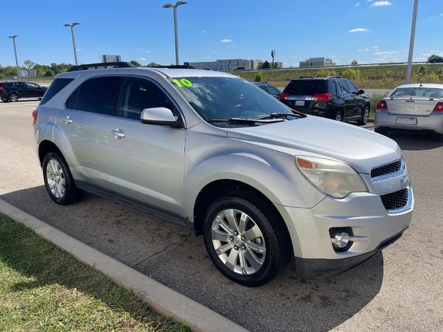 Photo of 2010 Silver Ice Metallic Chevrolet Equinox