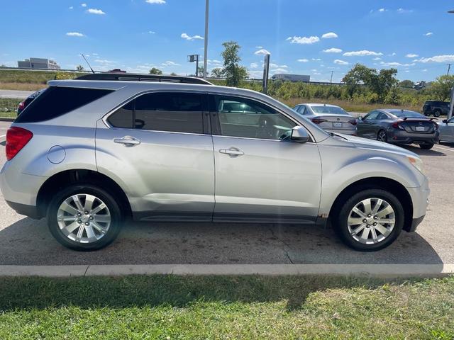 Photo of 2010 Silver Ice Metallic Chevrolet Equinox