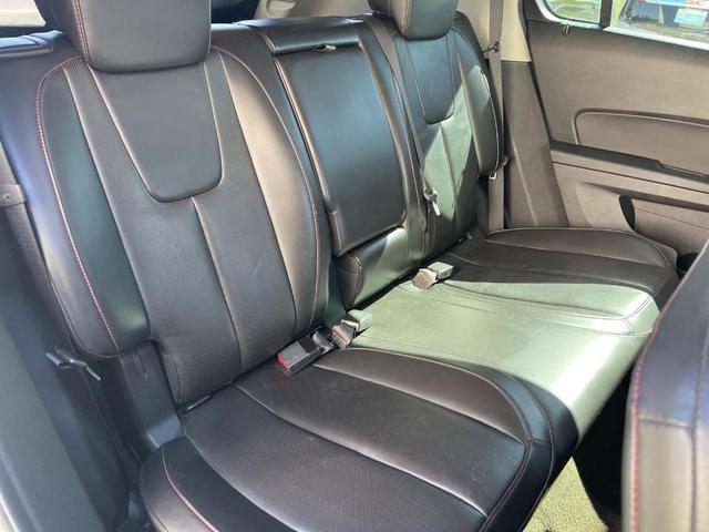 Photo of 2010 Silver Ice Metallic Chevrolet Equinox