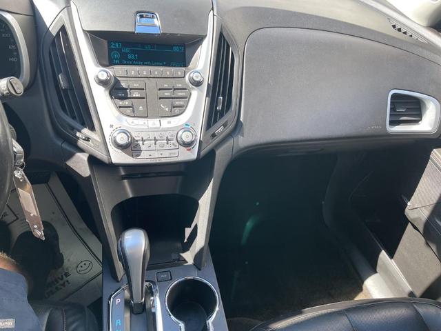 Photo of 2010 Silver Ice Metallic Chevrolet Equinox