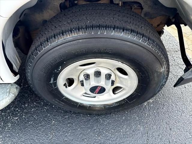 Photo of 2023 Summit White GMC Savana 2500
